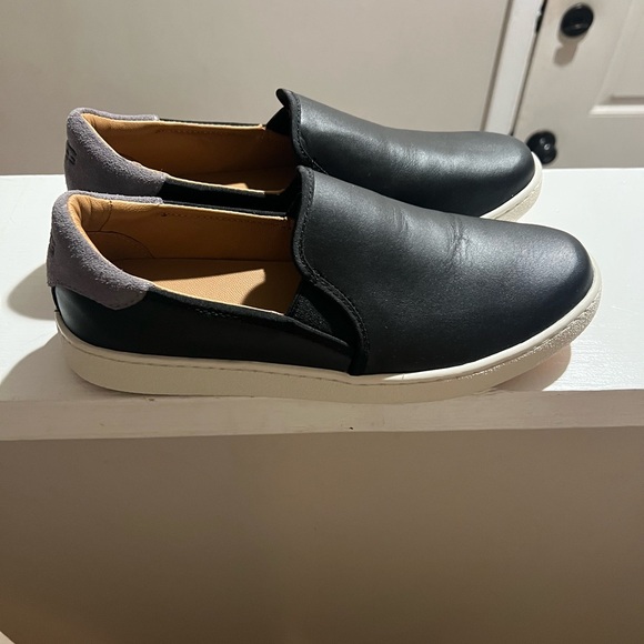 New! UGG Cas slip on sneaker - Picture 3 of 7